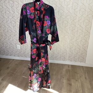 Christian Dior Loungewear Robe Made In USA Vintage 1980s